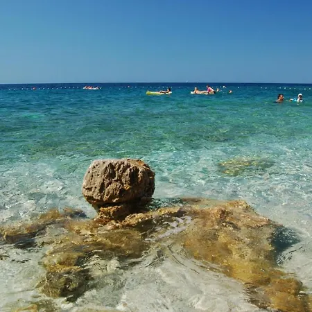 Pensionat In With Sea View, Terrace, Air Conditioning, Wi-fi