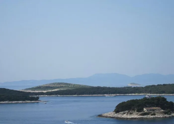 In With Sea View, Terrace, Air Conditioning, Wi-fi 3* Hvar Town