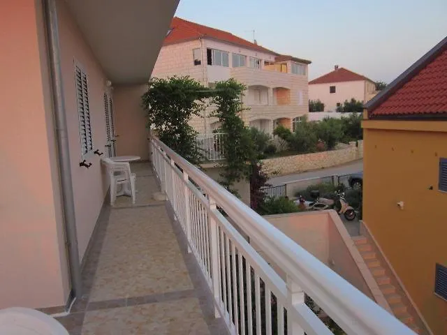 Affittacamere In With Sea View, Terrace, Air Conditioning, Wi-fi 3*