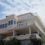 Guest house In With Sea View, Terrace, Air Conditioning, Wi-fi