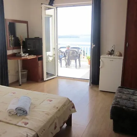 In With Sea View, Terrace, Air Conditioning, Wi-fi 3* Hvar Town