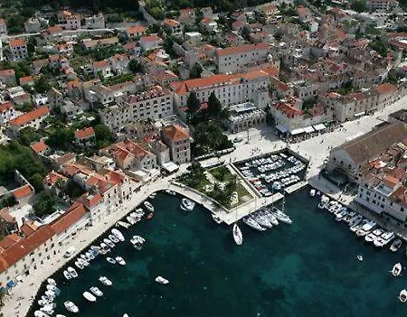 Vendégház In With Sea View, Terrace, Air Conditioning, Wi-fi Hvar Town