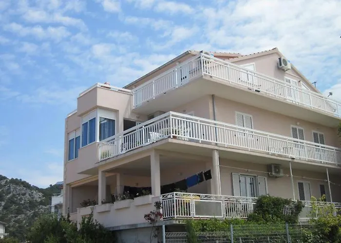 In With Sea View, Terrace, Air Conditioning, Wi-fi Guest house 3*