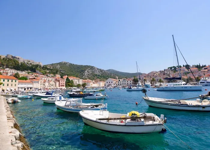 Guest house In With Sea View, Terrace, Air Conditioning, Wi-fi Hvar Town