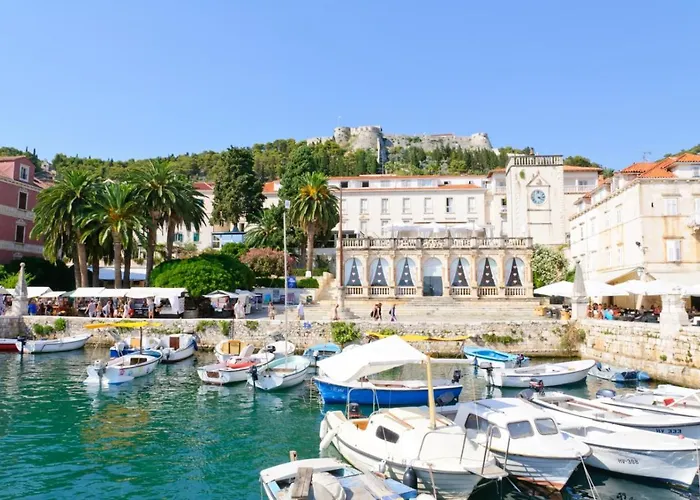 In With Sea View, Terrace, Air Conditioning, Wi-fi 3* Hvar Town