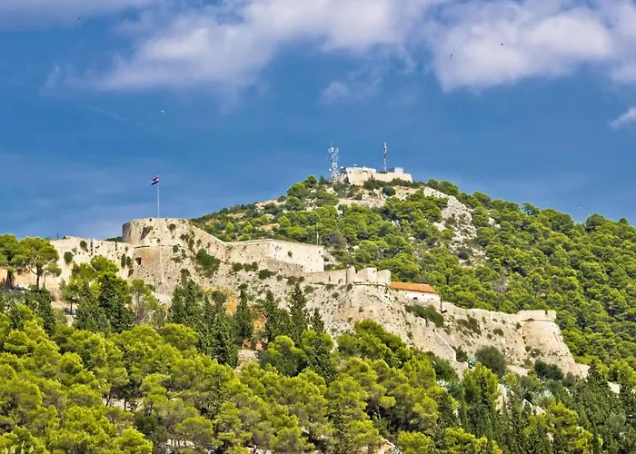 In With Sea View, Terrace, Air Conditioning, Wi-fi Hvar Town